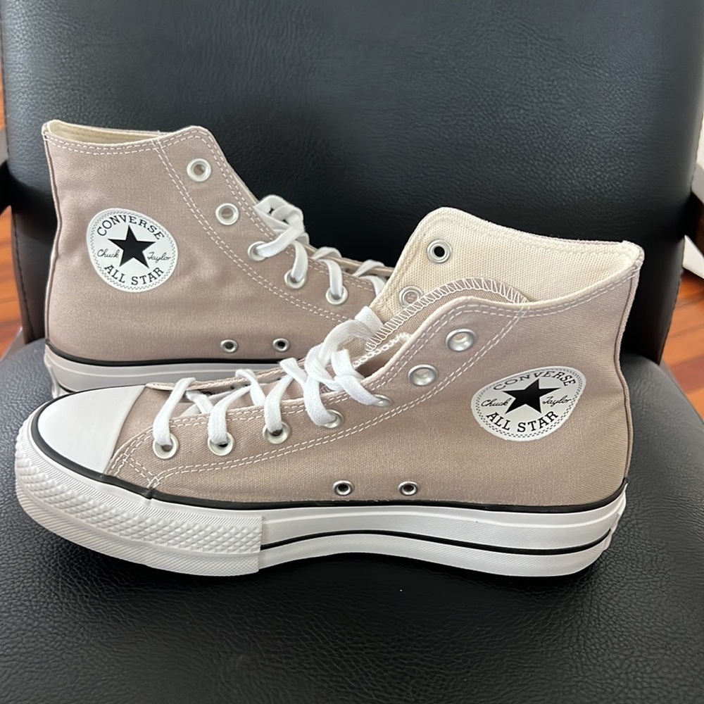 📣📣 BRAND NEW CONVERSE HIGH PLATFORM HIGH TOP CHUCK TAYLOR ALL STAR